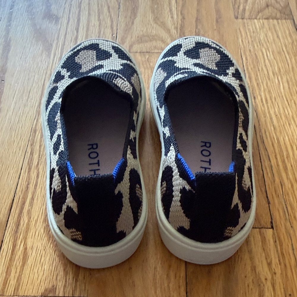 Rothy's Kids 11 Black and Cream Leopard Sneakers like new condition - Picture 4 of 7
